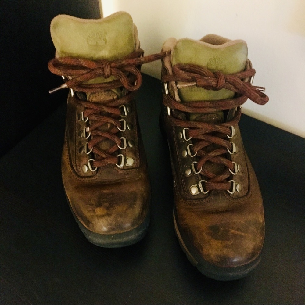 VINTAGE!! Timberland Boots - Warm and Waterproof!